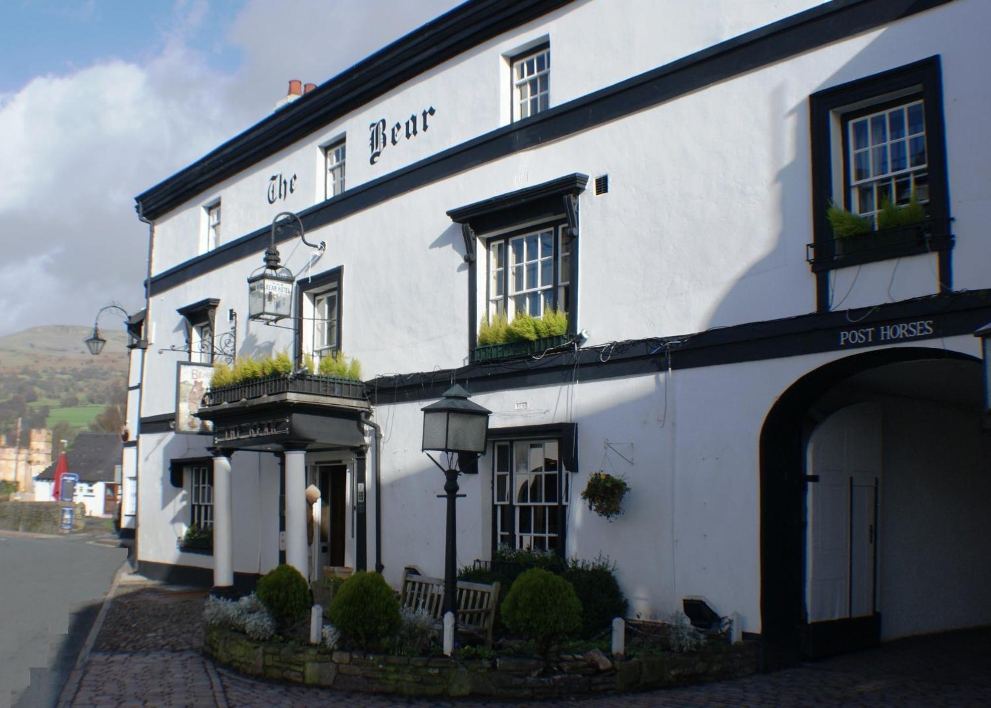 Bear Crickhowell Exterior photo