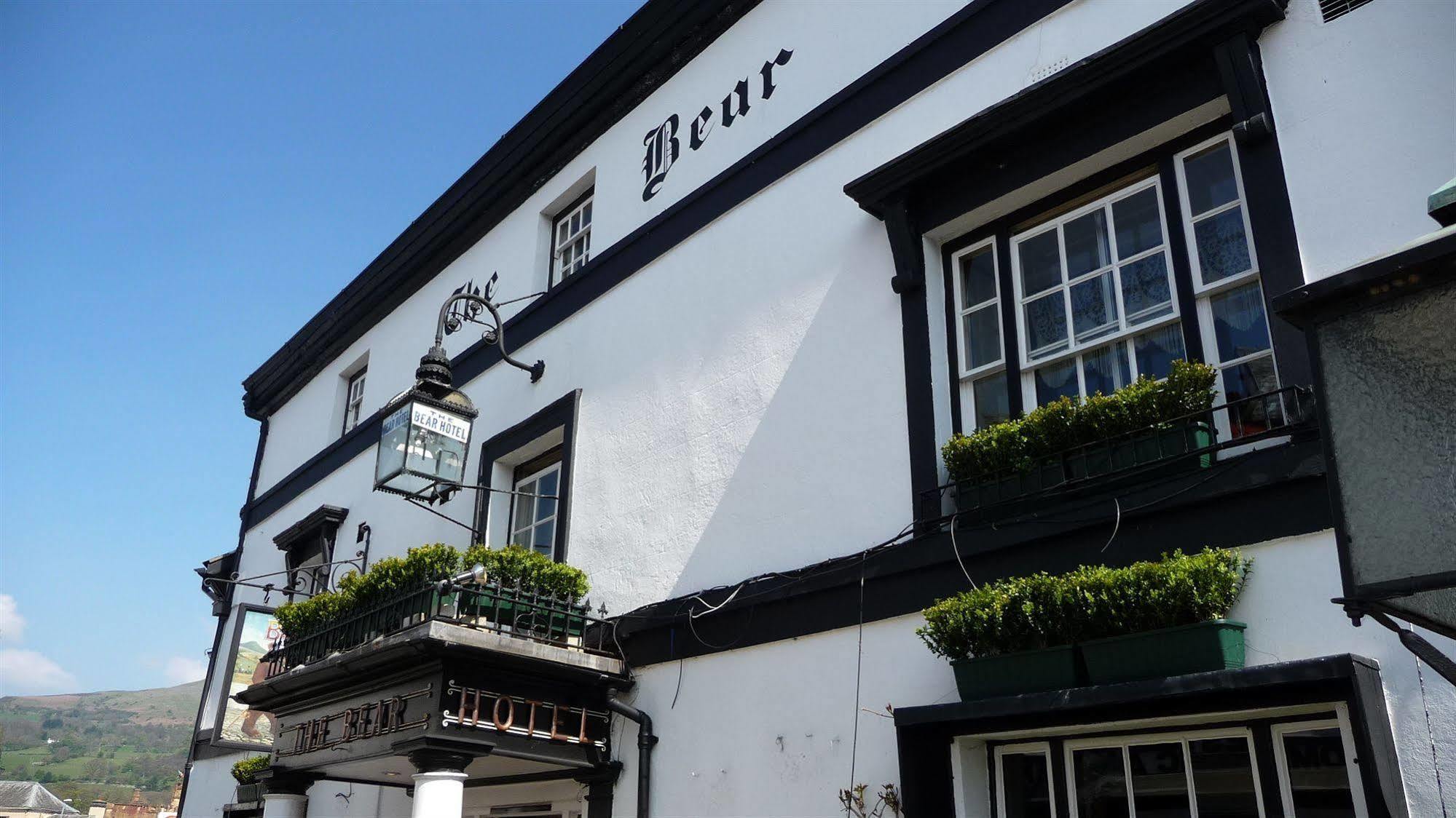 Bear Crickhowell Exterior photo
